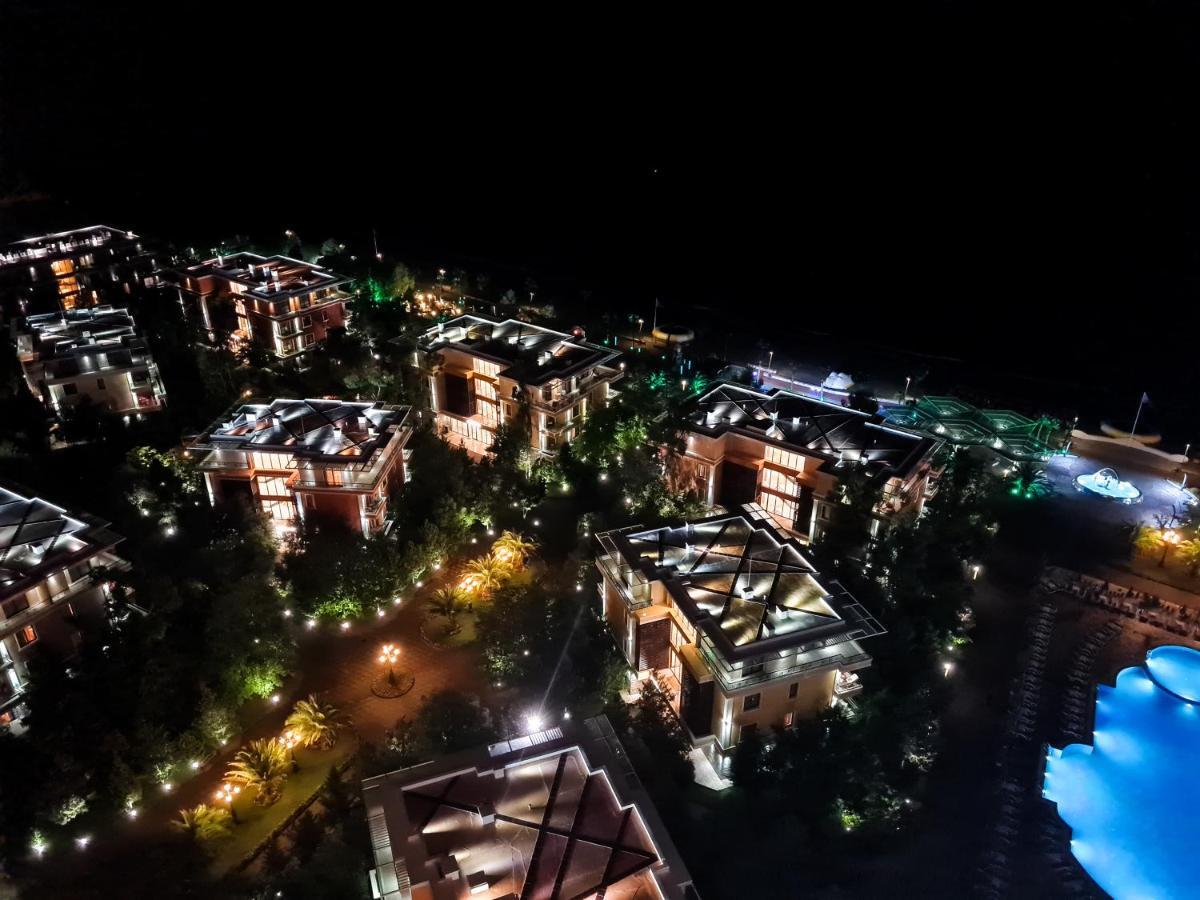 Luxury Dreamland Oasis Apartments ชากวี ภายนอก รูปภาพ
