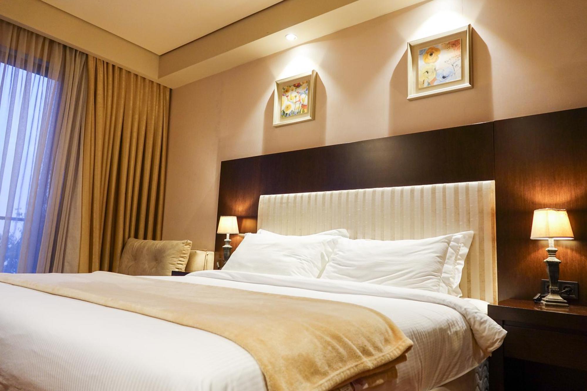 Luxury Dreamland Oasis Apartments ชากวี ภายนอก รูปภาพ