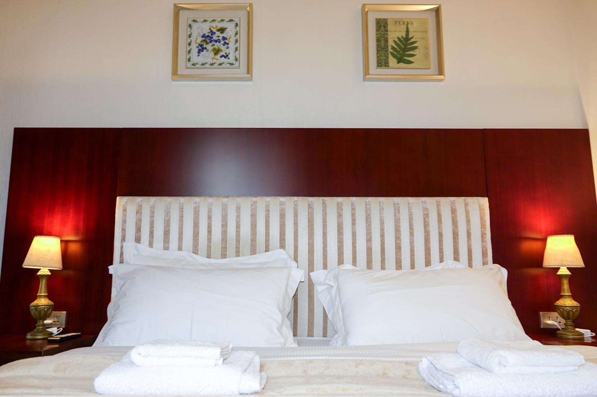 Luxury Dreamland Oasis Apartments ชากวี ภายนอก รูปภาพ