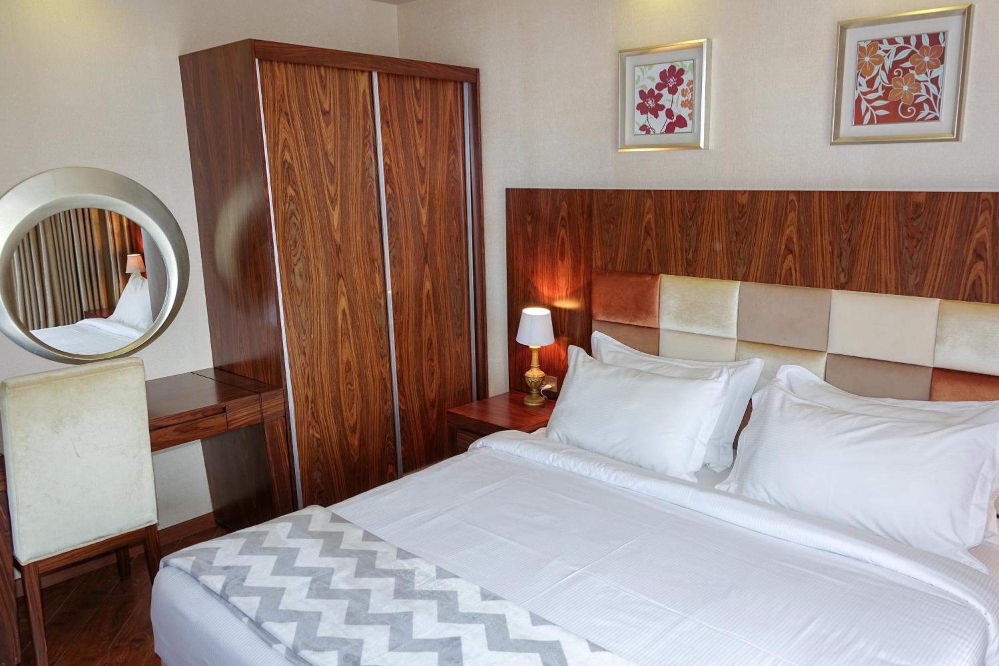 Luxury Dreamland Oasis Apartments ชากวี ภายนอก รูปภาพ